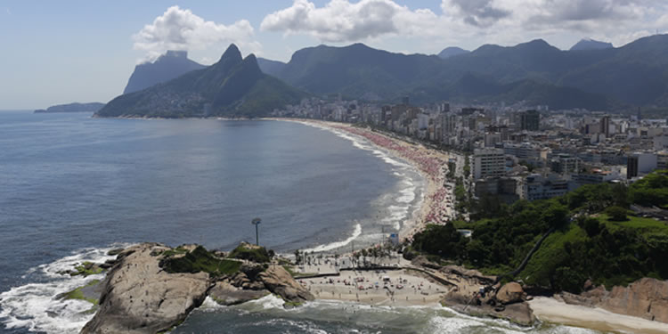 Rio de Janeiro com ocupação urbana: Ipanema e Leblon