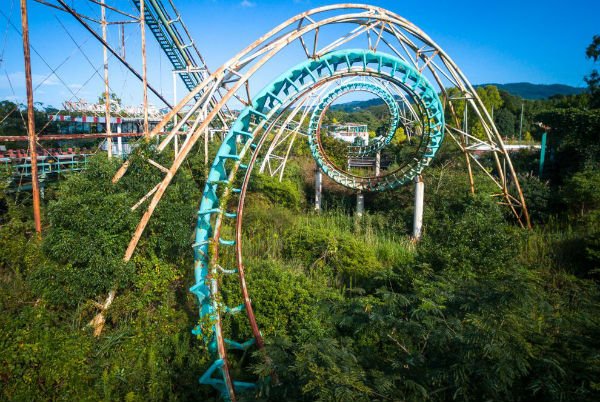 Parque de diversões abandonado no Japão