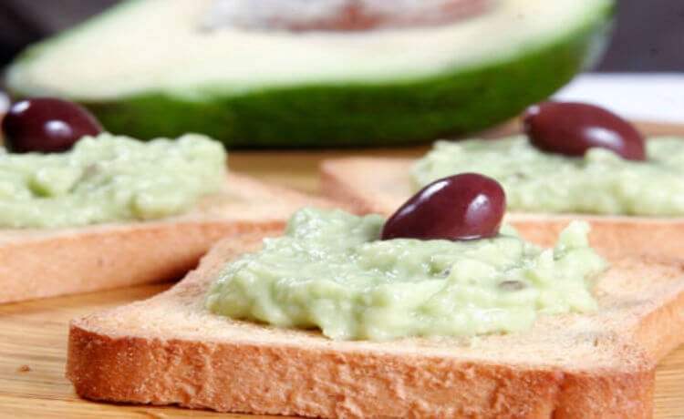 Patê de abacate é delicioso, saudável e só precisa de um liquidificador