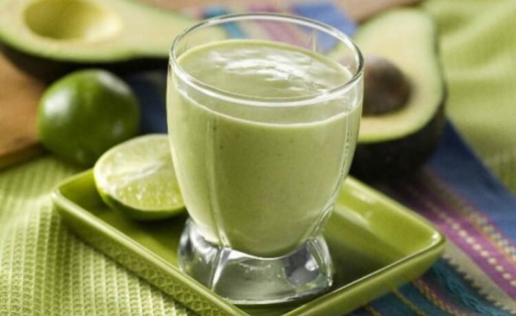 Vitamina de abacate é uma das receitas mais gostosa e com baixo nível de dificuldade