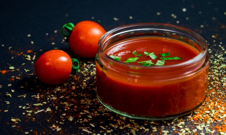 molho de tomates caseiro