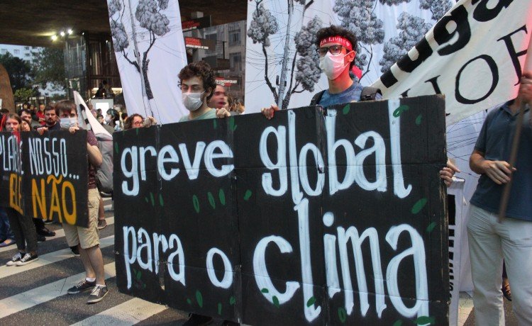 Greve pelo clima em São Paulo