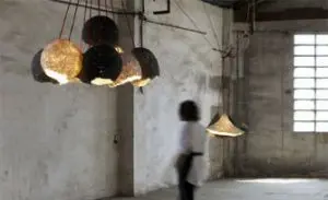 Luminárias feitas com papel machê