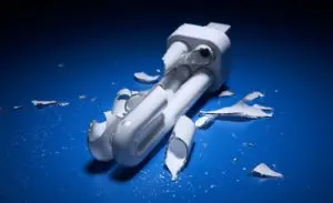 lâmpadas fluorescentes quebradas