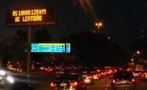 Engarrafamento na Marginal Pinheiros, cidade de São Paulo
