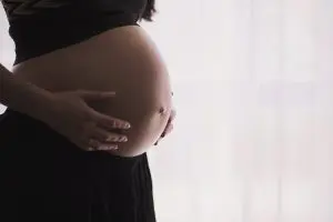 barriga de uma mulher grávida