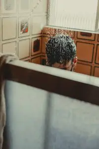 como lavar o cabelo corretamente