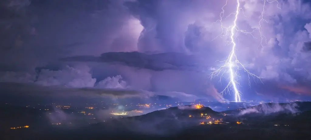 tempestade de raios